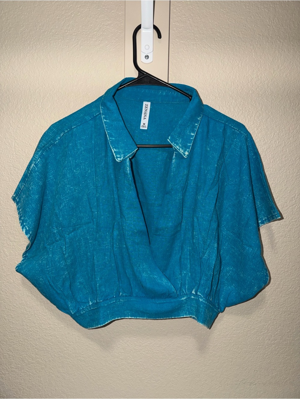 Zenana Outfitters Turquoise Cropped V-Neck Blouse - Picture 2 of 6